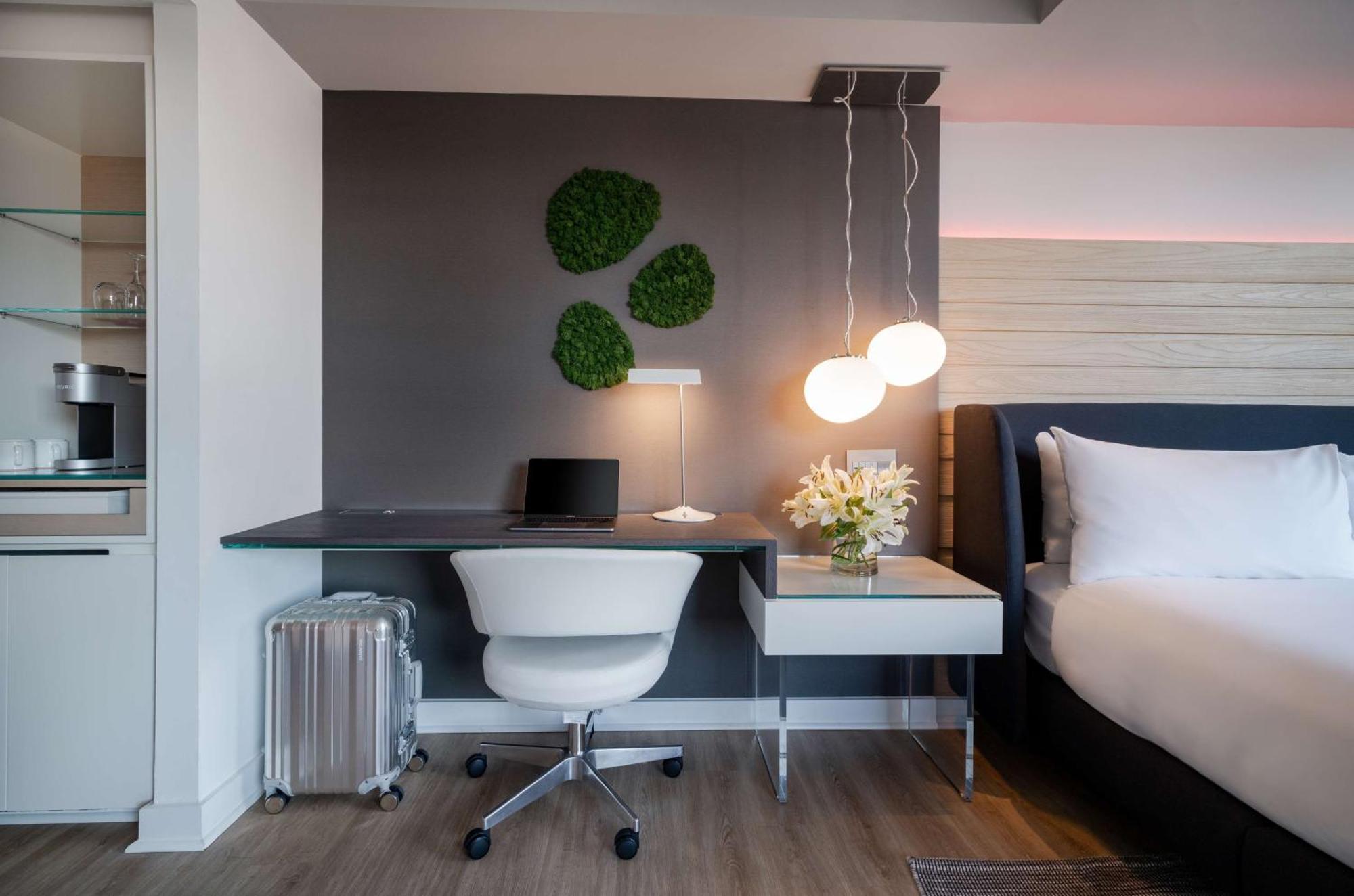 Zena Dc Hotel